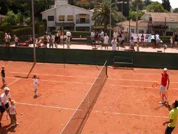 Club Tennis Mont-Cabrer — instalación deportiva