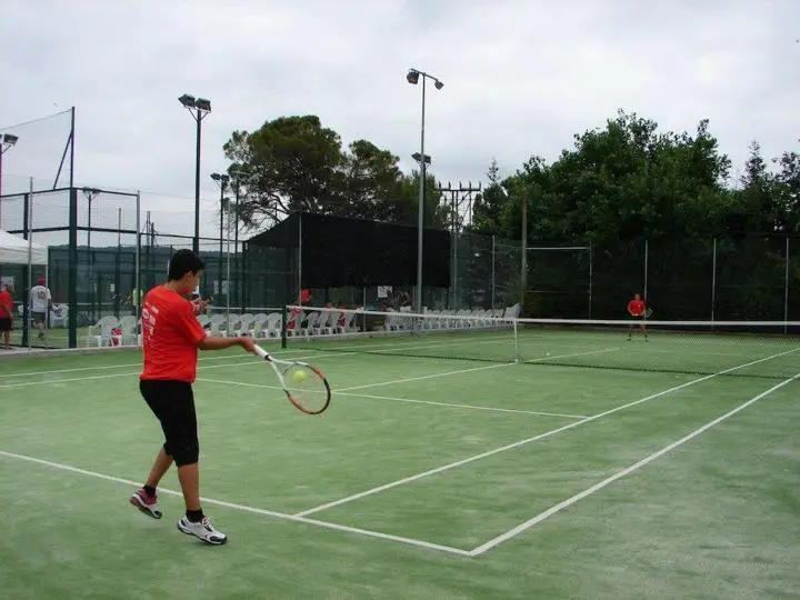 Club Tennis Navàs — instalación deportiva