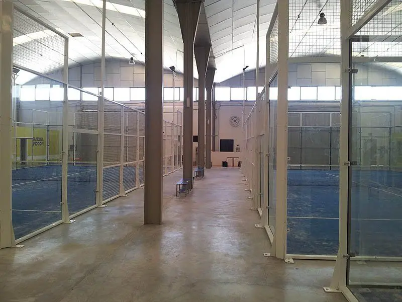 Padel Indoor Ontinyent — instalación deportiva