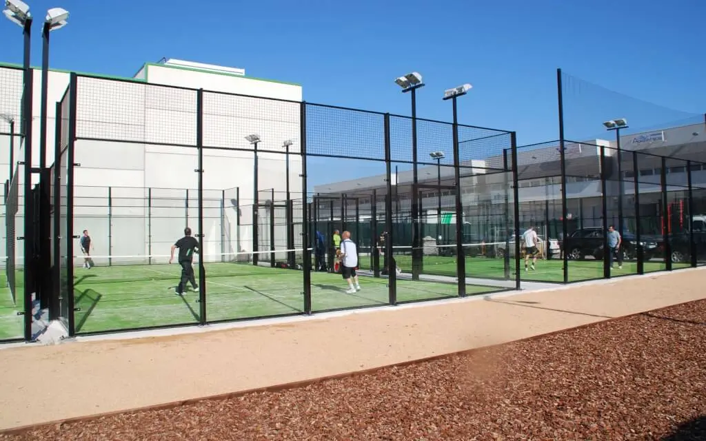 MB Padel Outdoor Barcelona Mercabarna — instalación deportiva