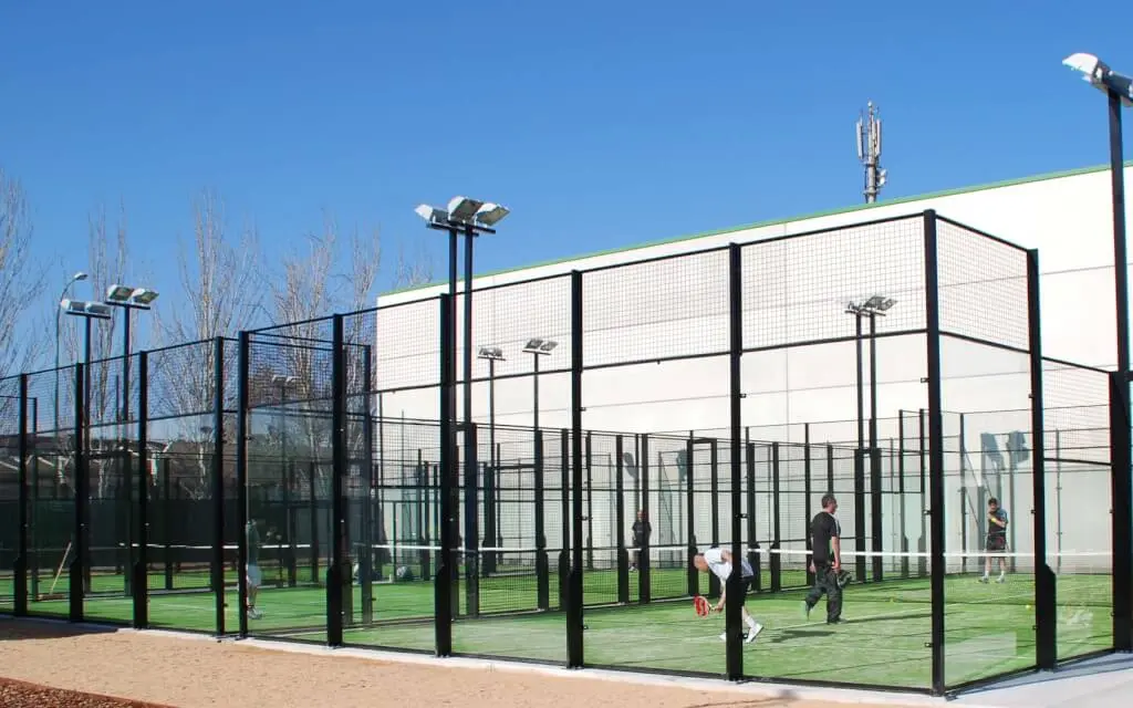 MB Padel Outdoor Barcelona Mercabarna — instalación deportiva
