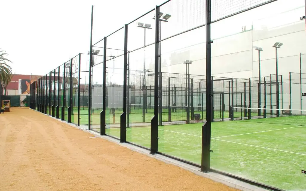 MB Padel Outdoor Barcelona Mercabarna — instalación deportiva