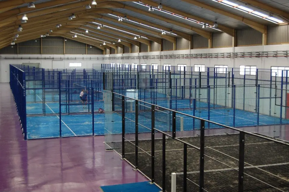 Padel Mega Indoor — instalación deportiva