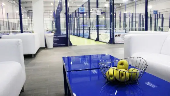 Set Padel Indoor — instalación deportiva