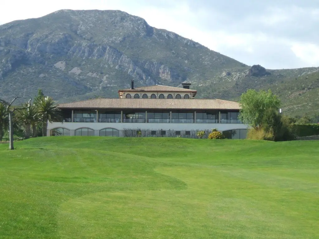 Bonmont Golf Costa Daurada — instalación deportiva