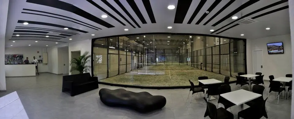 Star Padel Tarragona — instalación deportiva