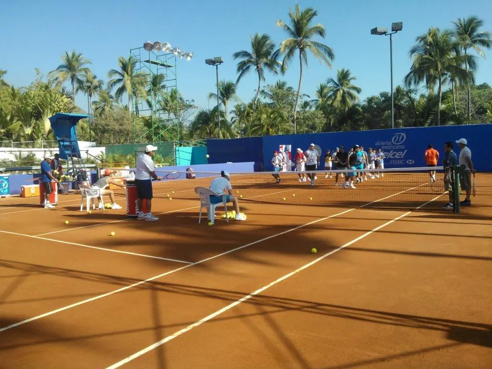 Serprotenis — instalación deportiva