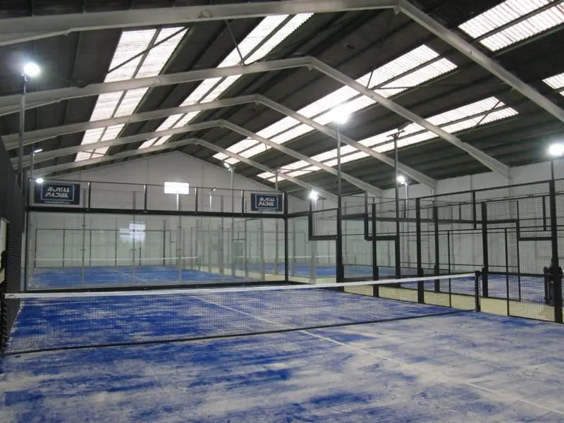Padel Indoor Castellbisbal — instalación deportiva
