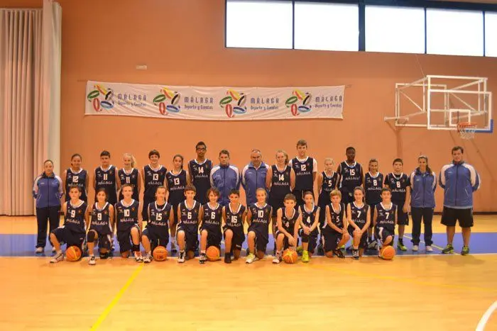 Club de Padel y Pabellón La Mosca — instalación deportiva