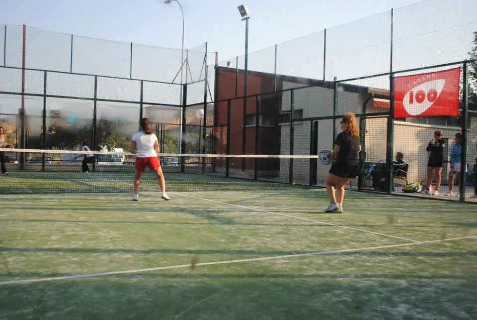 Pádel La Ribera — instalación deportiva