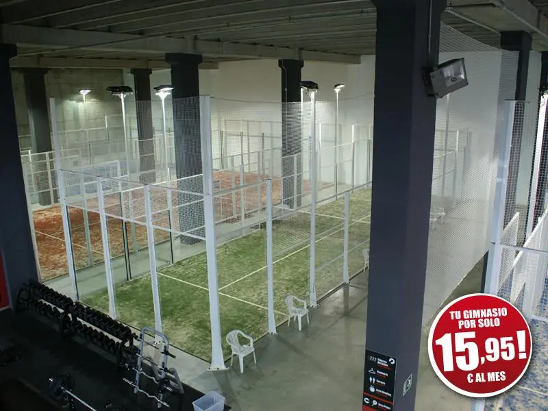 Padel Basic-Fit Terrassa — instalación deportiva
