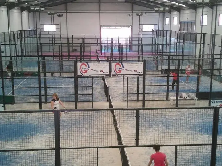 Club Global Pádel Pro Indoor Cuenca — instalación deportiva