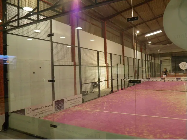 Padelencubierto Cáceres — instalación deportiva