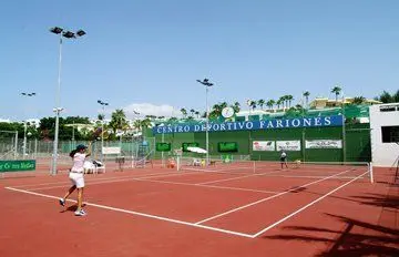Centro Deportivo Fariones — instalación deportiva