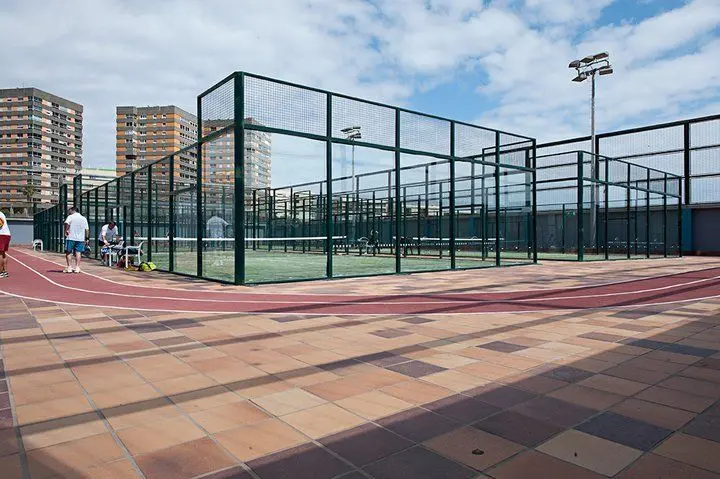 Club La Cornisa — instalación deportiva