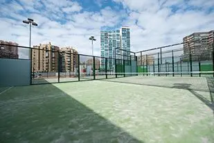 Club La Cornisa — instalación deportiva
