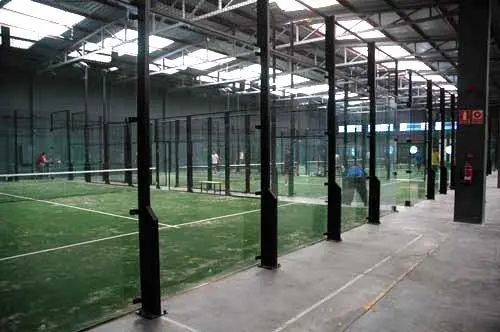 Padel Indoor Aragón — instalación deportiva