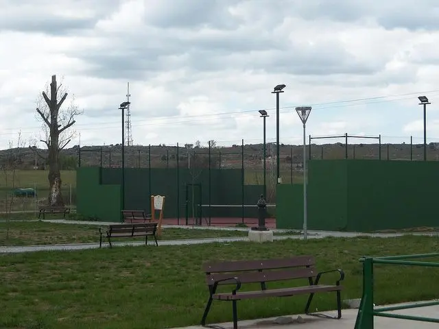 Pistas de la Ribera del Adaja — instalación deportiva