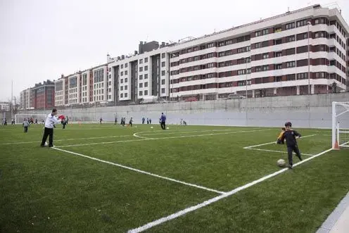 Complejo Deportivo Pan y Guindas — instalación deportiva
