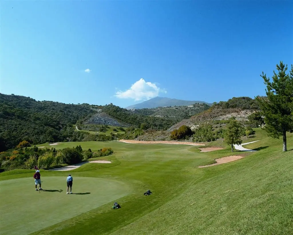 Los Arqueros Golf & Country Club — instalación deportiva