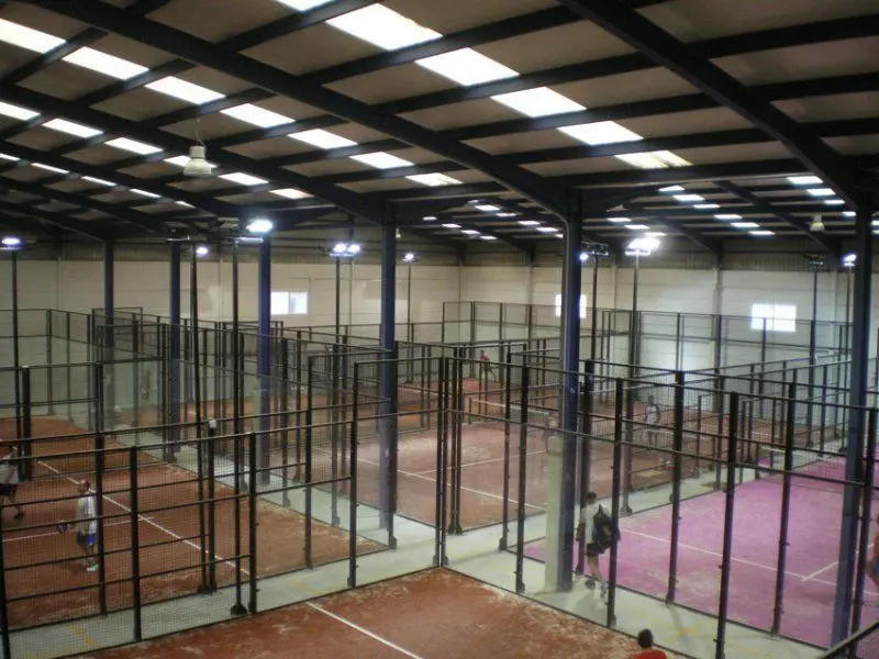 Padelencubierto Xativa — instalación deportiva