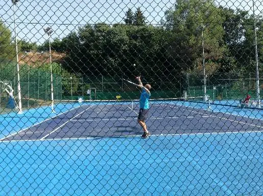 I.E. Pinedes del Castellet — instalación deportiva