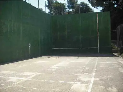 Club Tennis Serrasport — instalación deportiva
