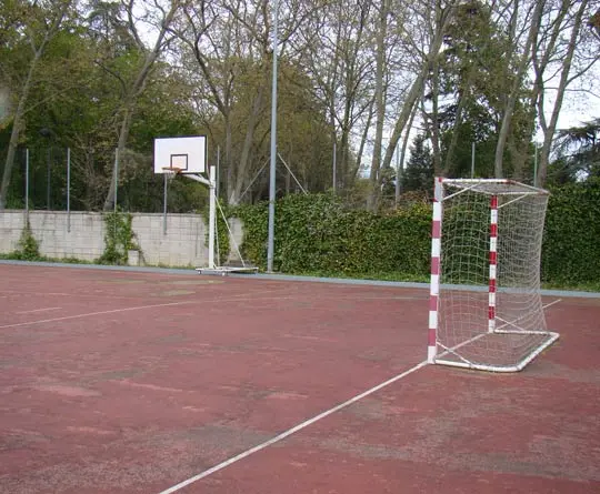 Campo de Deportes Larraina — instalación deportiva