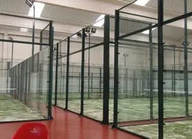 Padel Indoor Reus — instalación deportiva