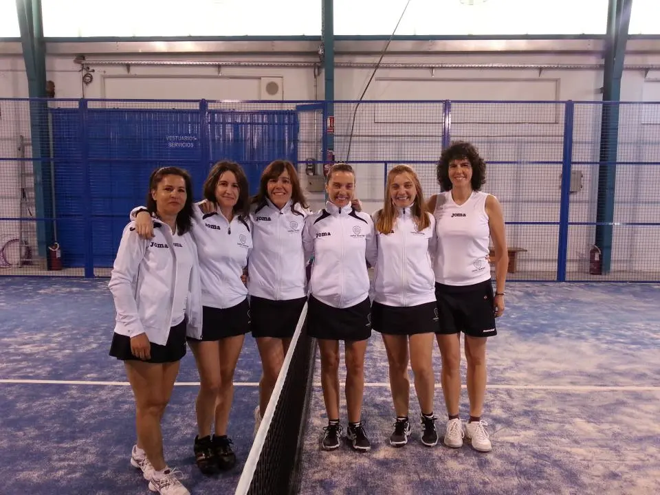 Escuela de Padel Carlos Revenga — instalación deportiva